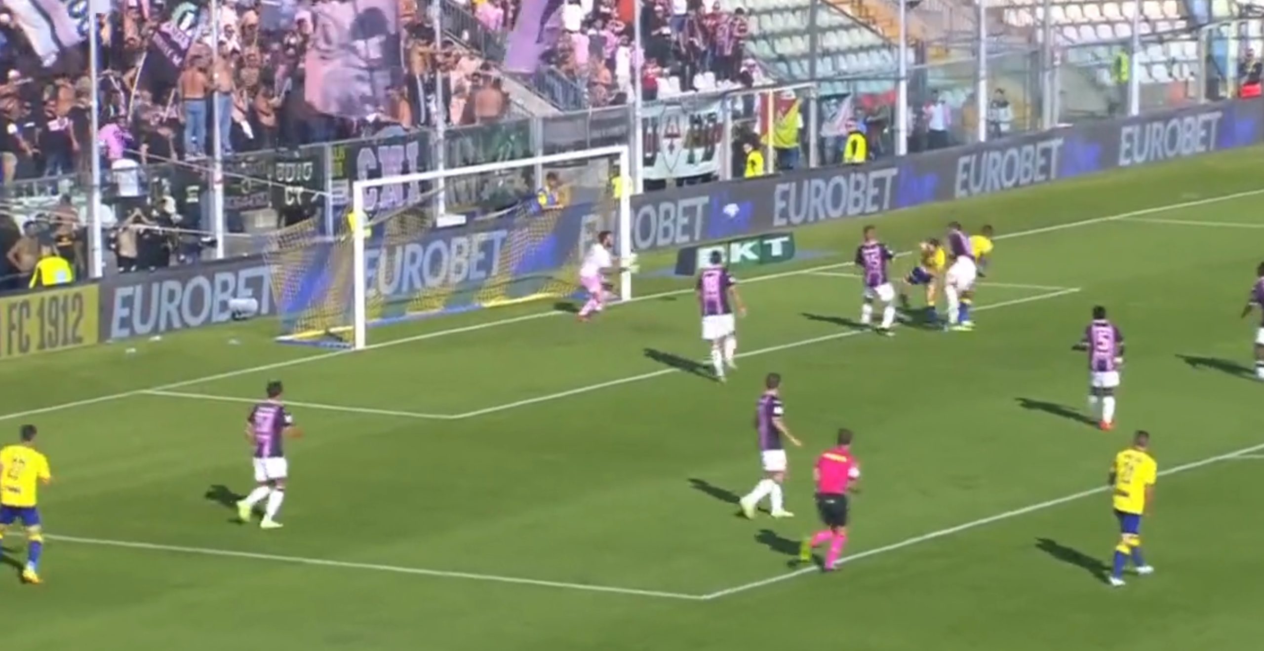 Palermo Pigliacelli Pigliatutto La Lega B Loda Il Portiere Video