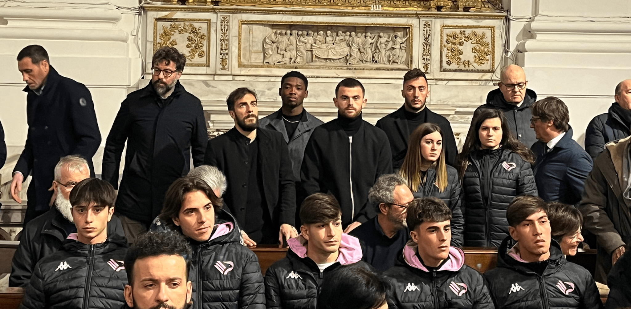 Addio A Biagio Conte Il Palermo In Cattedrale Per La Veglia Foto Video