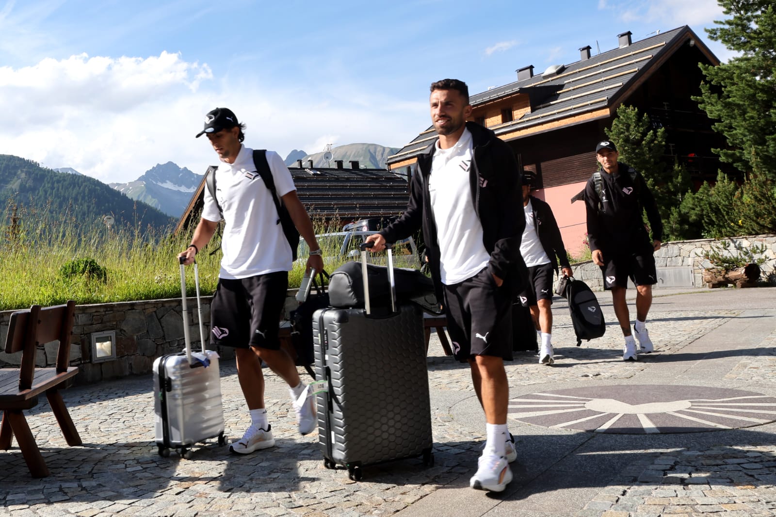 Palermo la squadra è arrivata a Livigno il ritiro inizia domenica