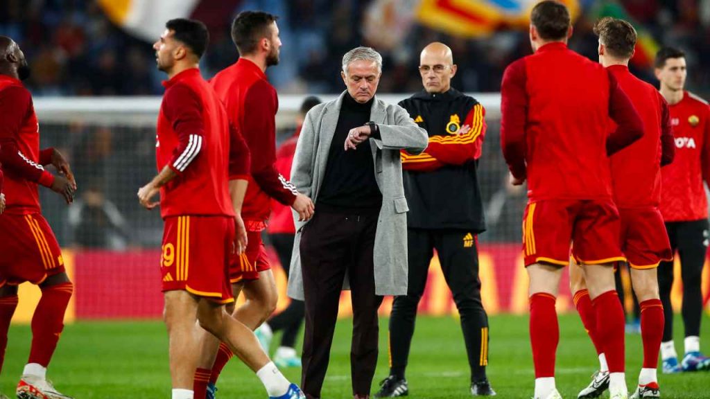 Mourinho con la Roma - foto ANSA - StadioNews.it